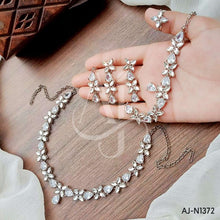 AJ-N1372