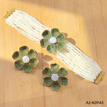 AJ-N3943